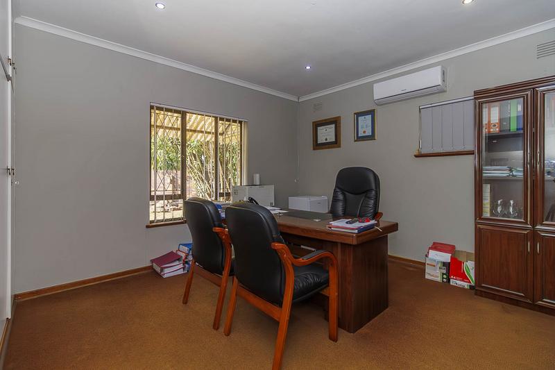 4 Bedroom Property for Sale in Manors KwaZulu-Natal