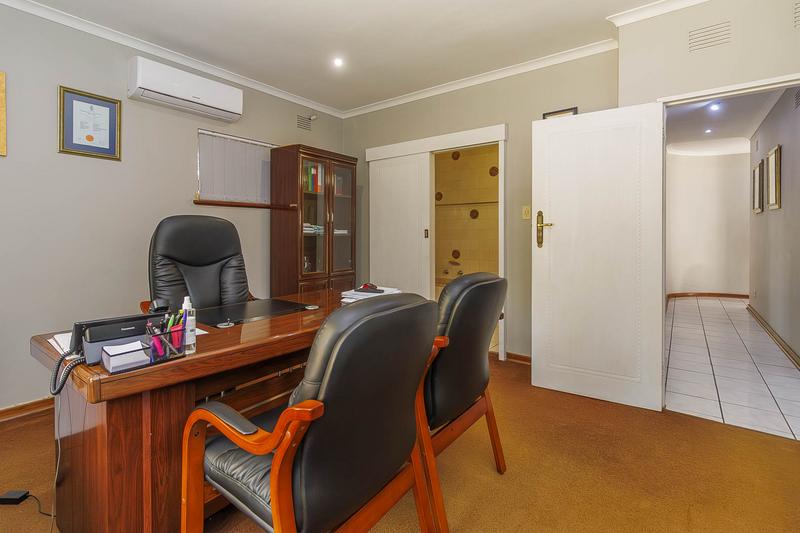 4 Bedroom Property for Sale in Manors KwaZulu-Natal