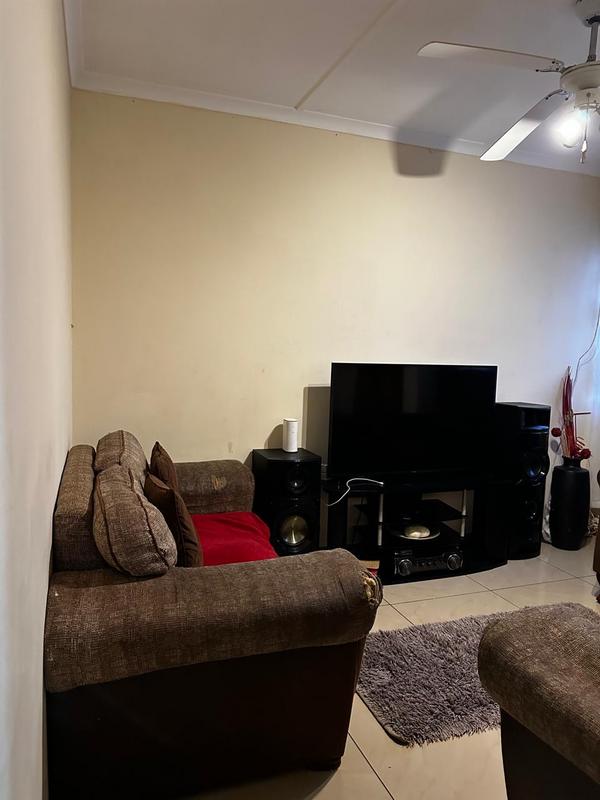 2 Bedroom Property for Sale in Empangeni Central KwaZulu-Natal