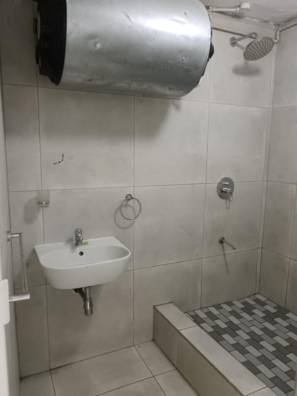 To Let 2 Bedroom Property for Rent in Reservoir Hills KwaZulu-Natal