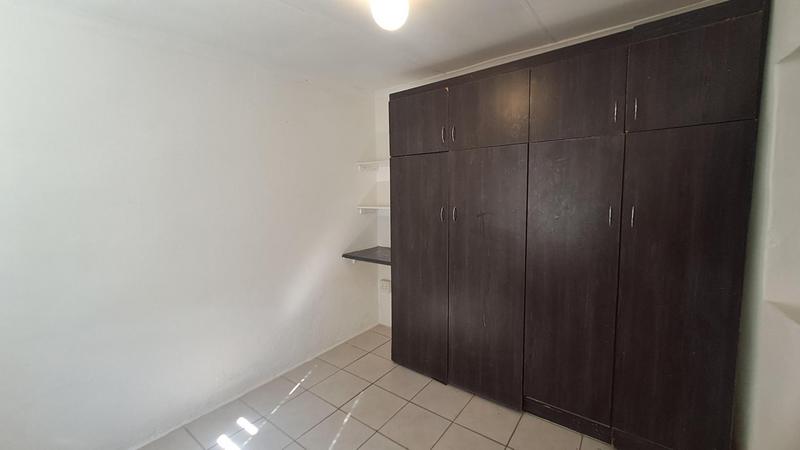 To Let 1 Bedroom Property for Rent in Merewent KwaZulu-Natal