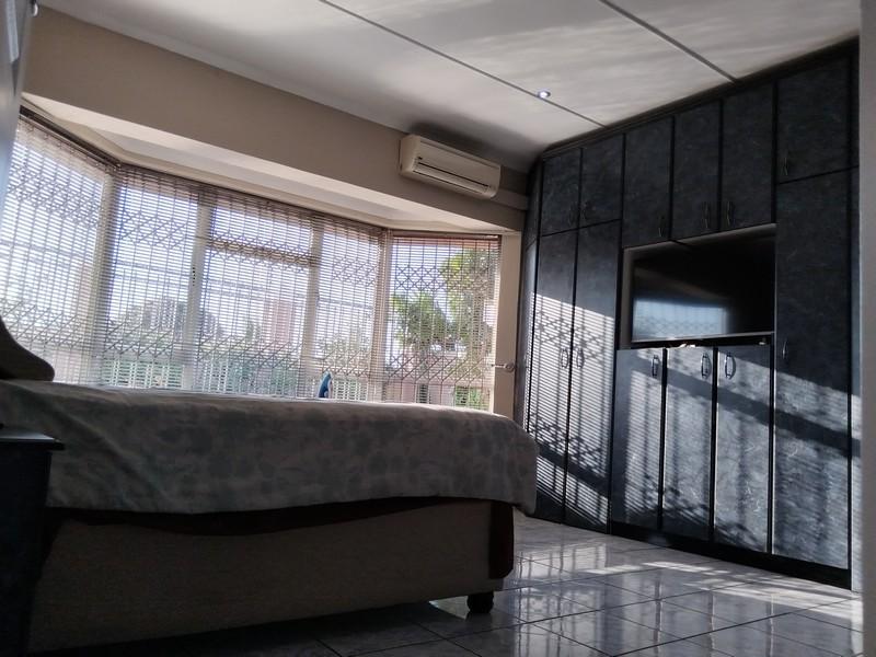 5 Bedroom Property for Sale in Avoca KwaZulu-Natal