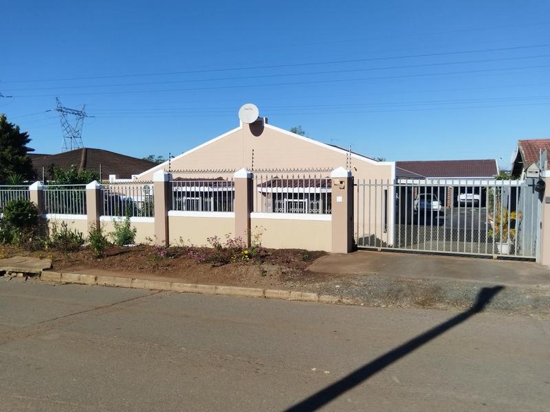5 Bedroom Property for Sale in Avoca KwaZulu-Natal