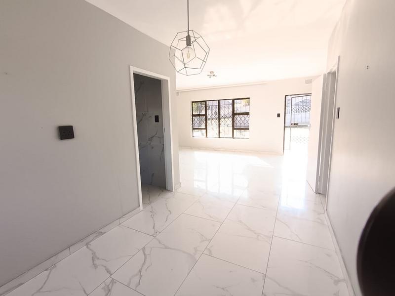To Let 3 Bedroom Property for Rent in Westgate KwaZulu-Natal