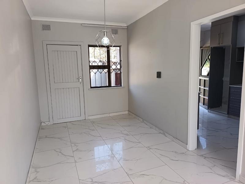 To Let 3 Bedroom Property for Rent in Westgate KwaZulu-Natal