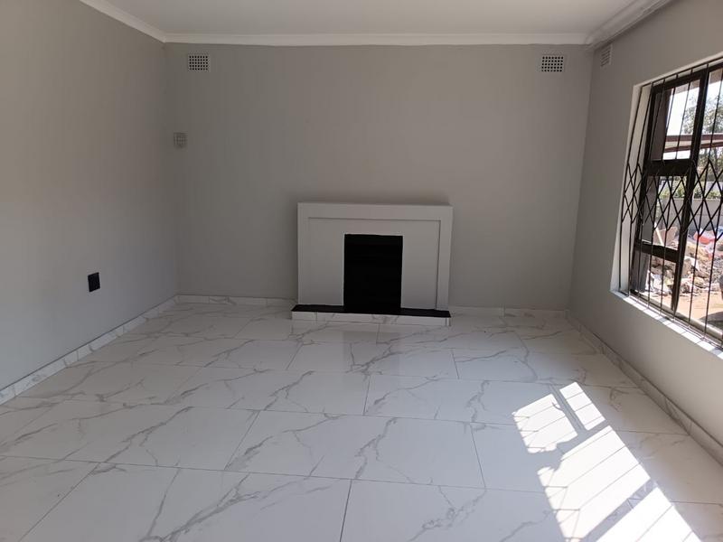 To Let 3 Bedroom Property for Rent in Westgate KwaZulu-Natal