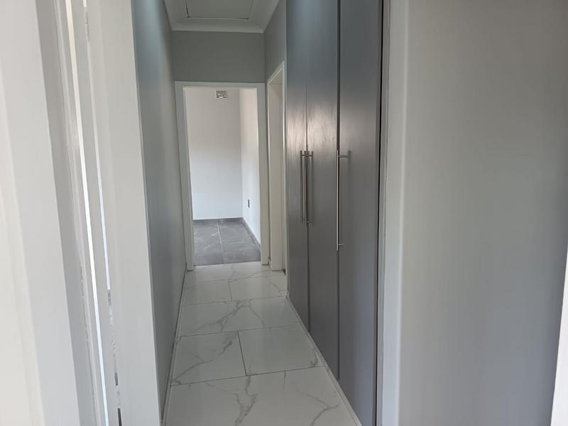 To Let 3 Bedroom Property for Rent in Westgate KwaZulu-Natal