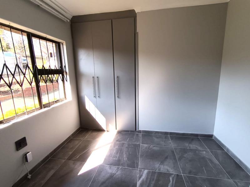 To Let 3 Bedroom Property for Rent in Westgate KwaZulu-Natal