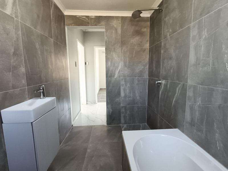 To Let 3 Bedroom Property for Rent in Westgate KwaZulu-Natal