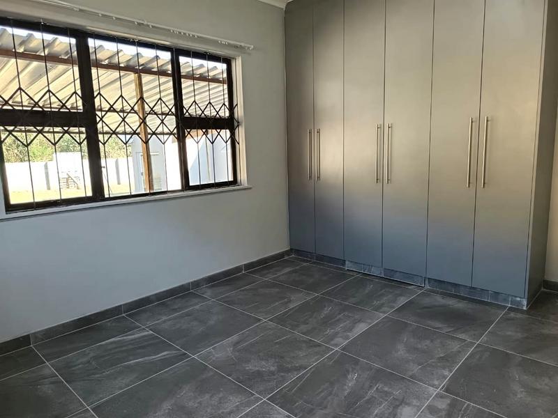 To Let 3 Bedroom Property for Rent in Westgate KwaZulu-Natal