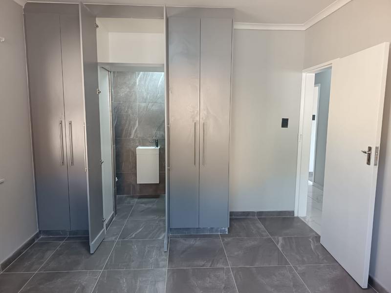 To Let 3 Bedroom Property for Rent in Westgate KwaZulu-Natal