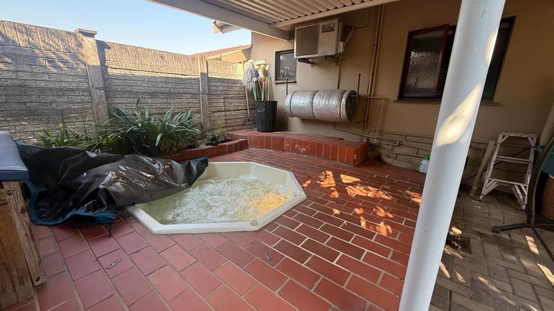 3 Bedroom Property for Sale in Malvern KwaZulu-Natal