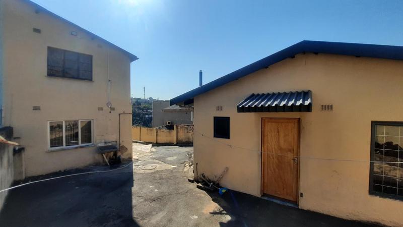 To Let 2 Bedroom Property for Rent in Crossmoor KwaZulu-Natal