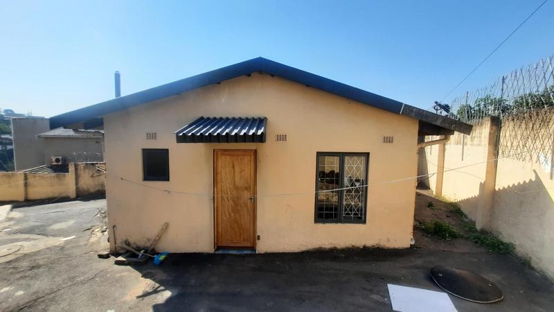 To Let 2 Bedroom Property for Rent in Crossmoor KwaZulu-Natal
