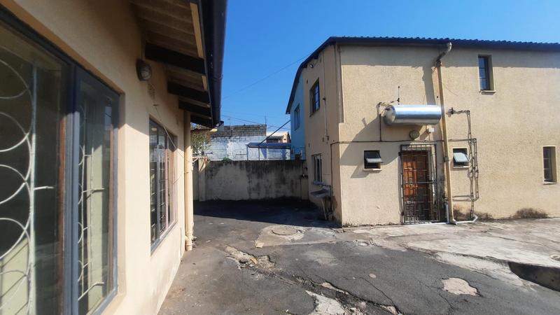 To Let 2 Bedroom Property for Rent in Crossmoor KwaZulu-Natal