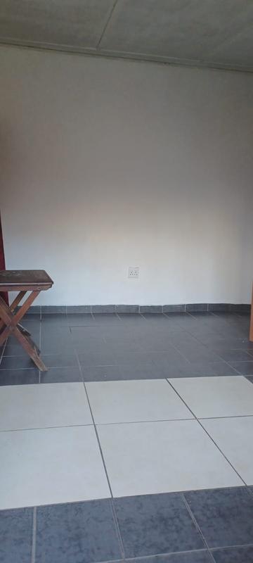 To Let 1 Bedroom Property for Rent in Caneside KwaZulu-Natal