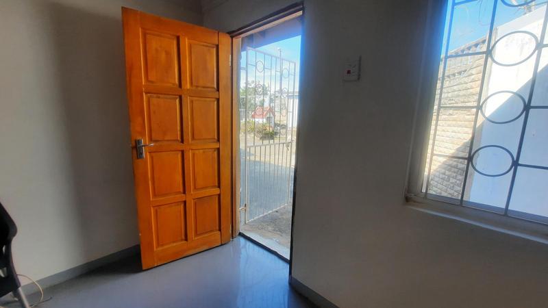 To Let 1 Bedroom Property for Rent in Westham KwaZulu-Natal