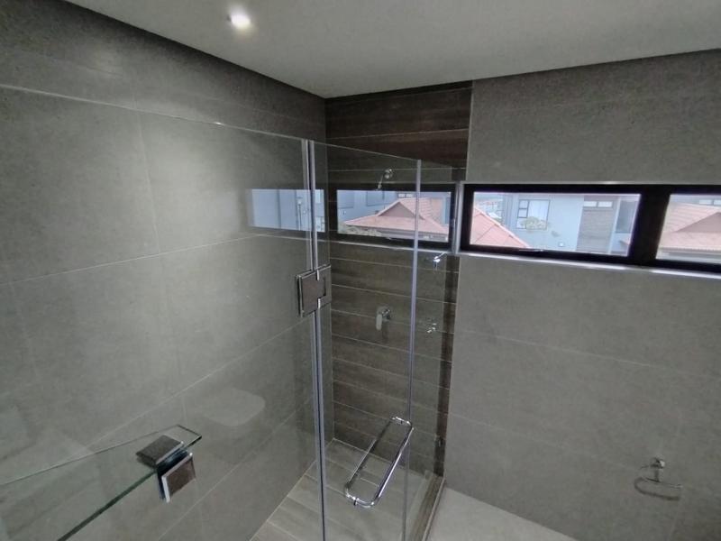 4 Bedroom Property for Sale in Izinga KwaZulu-Natal