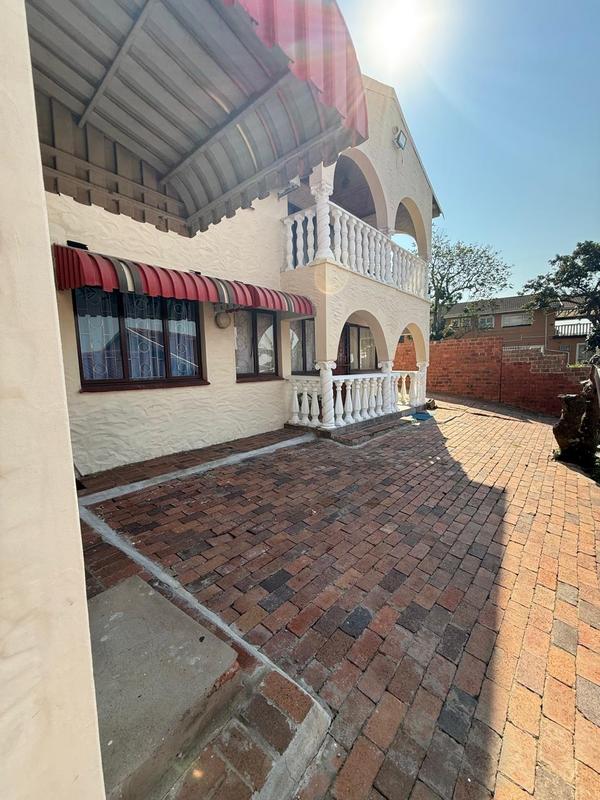 4 Bedroom Property for Sale in Burlington Heights KwaZulu-Natal