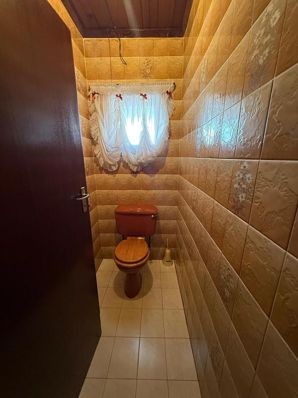 4 Bedroom Property for Sale in Burlington Heights KwaZulu-Natal