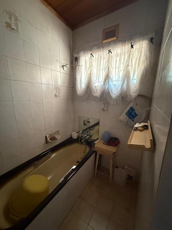 4 Bedroom Property for Sale in Burlington Heights KwaZulu-Natal