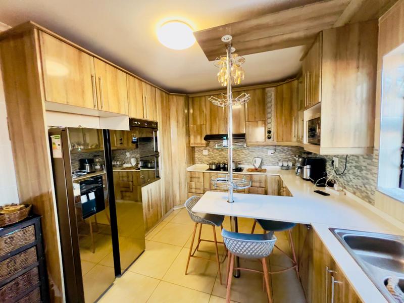 4 Bedroom Property for Sale in Inanda KwaZulu-Natal