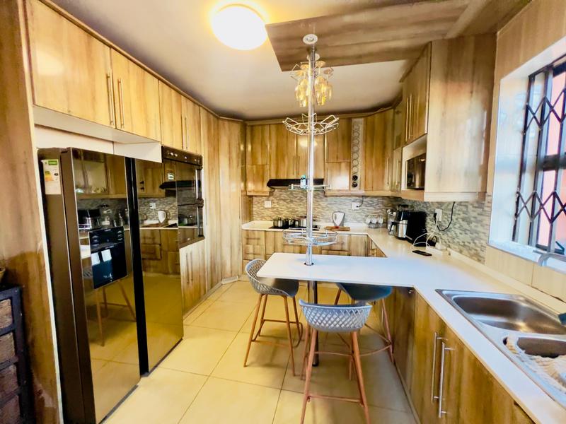 4 Bedroom Property for Sale in Inanda KwaZulu-Natal