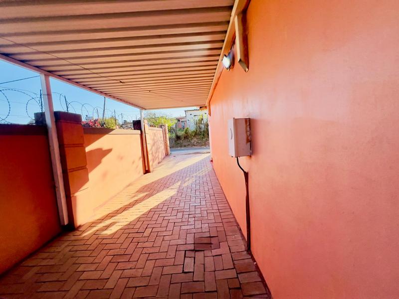 4 Bedroom Property for Sale in Inanda KwaZulu-Natal