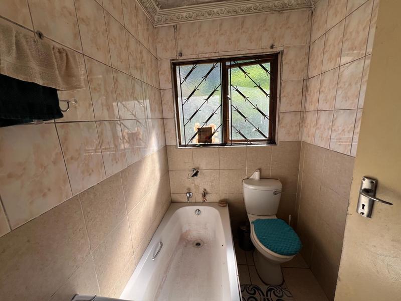 2 Bedroom Property for Sale in Umlazi U KwaZulu-Natal