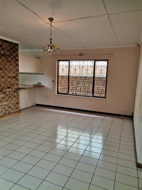 To Let 2 Bedroom Property for Rent in Empangeni Central KwaZulu-Natal