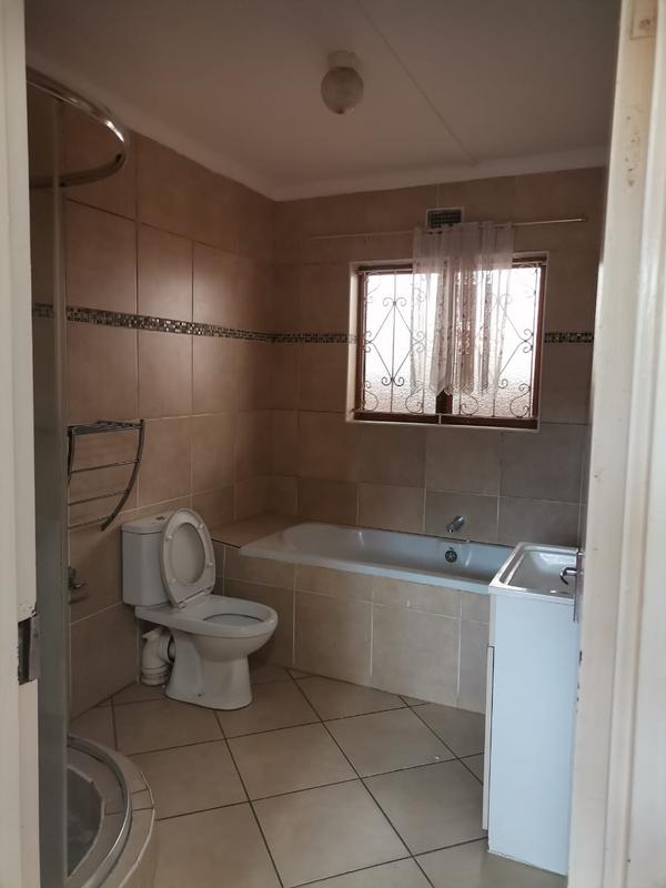 To Let 2 Bedroom Property for Rent in Empangeni Central KwaZulu-Natal
