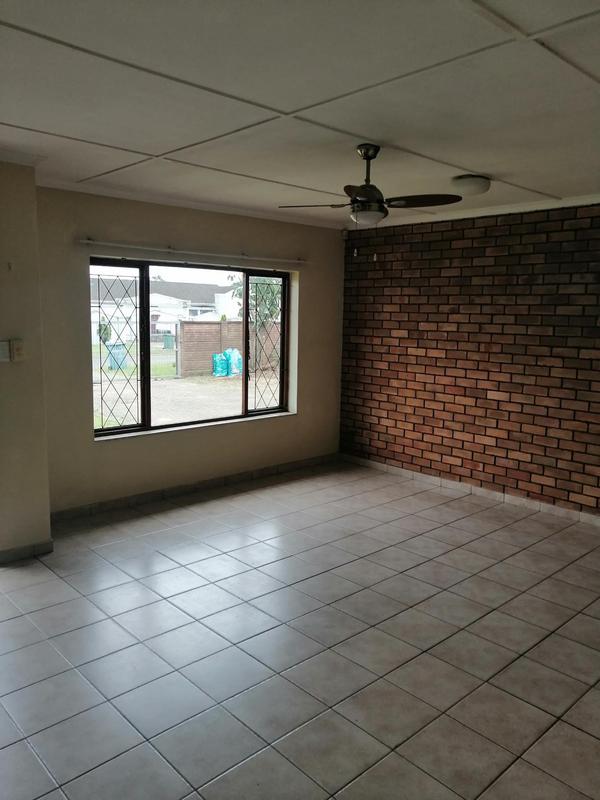 To Let 2 Bedroom Property for Rent in Birdswood KwaZulu-Natal