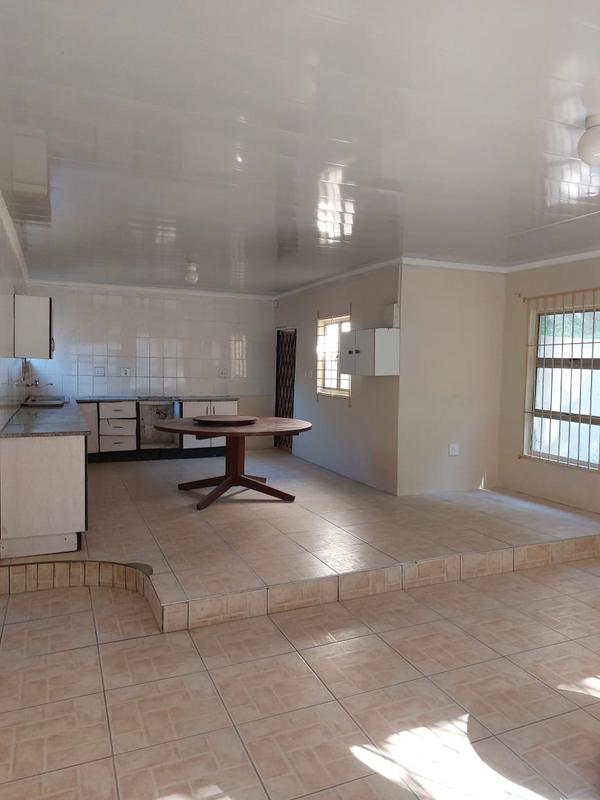 4 Bedroom Property for Sale in Leisure Bay KwaZulu-Natal