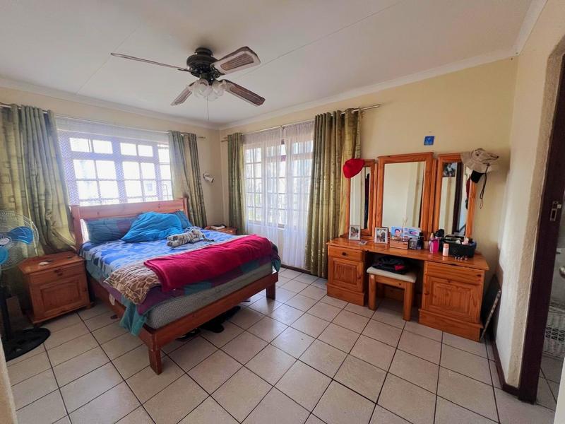 To Let 2 Bedroom Property for Rent in Margate KwaZulu-Natal
