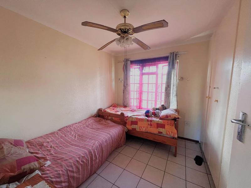 To Let 2 Bedroom Property for Rent in Margate KwaZulu-Natal