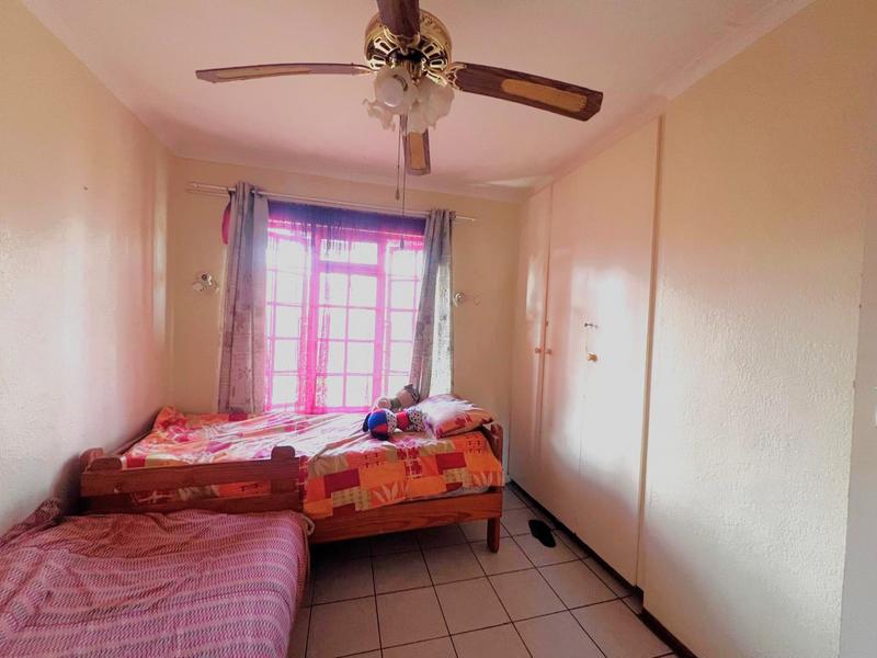 To Let 2 Bedroom Property for Rent in Margate KwaZulu-Natal