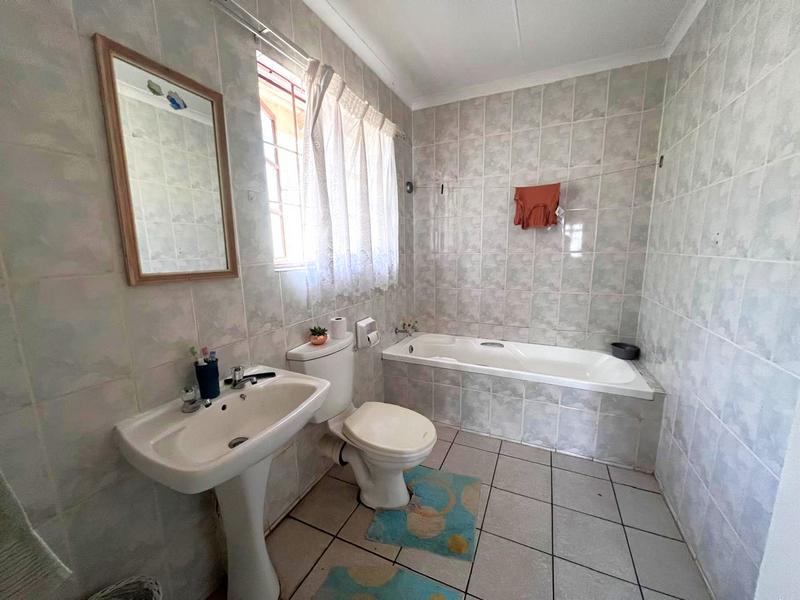 To Let 2 Bedroom Property for Rent in Margate KwaZulu-Natal
