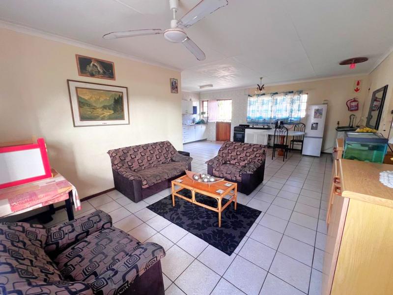 To Let 2 Bedroom Property for Rent in Margate KwaZulu-Natal