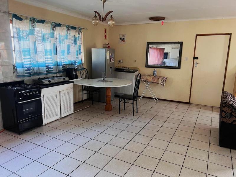 To Let 2 Bedroom Property for Rent in Margate KwaZulu-Natal