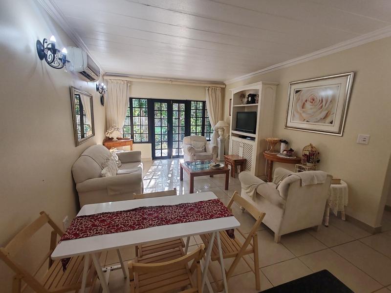 To Let 2 Bedroom Property for Rent in Port Edward KwaZulu-Natal