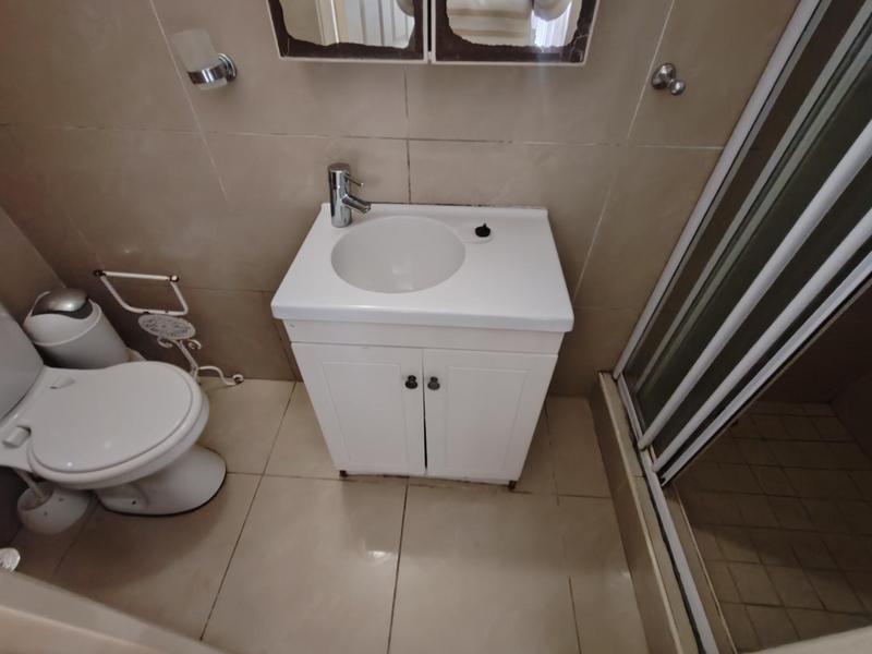 To Let 2 Bedroom Property for Rent in Port Edward KwaZulu-Natal