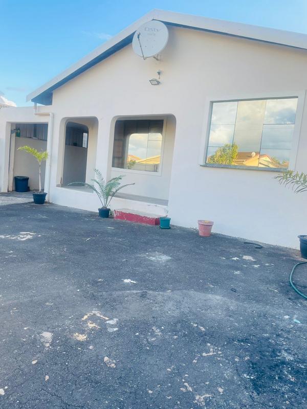 2 Bedroom Property for Sale in Newlands West KwaZulu-Natal