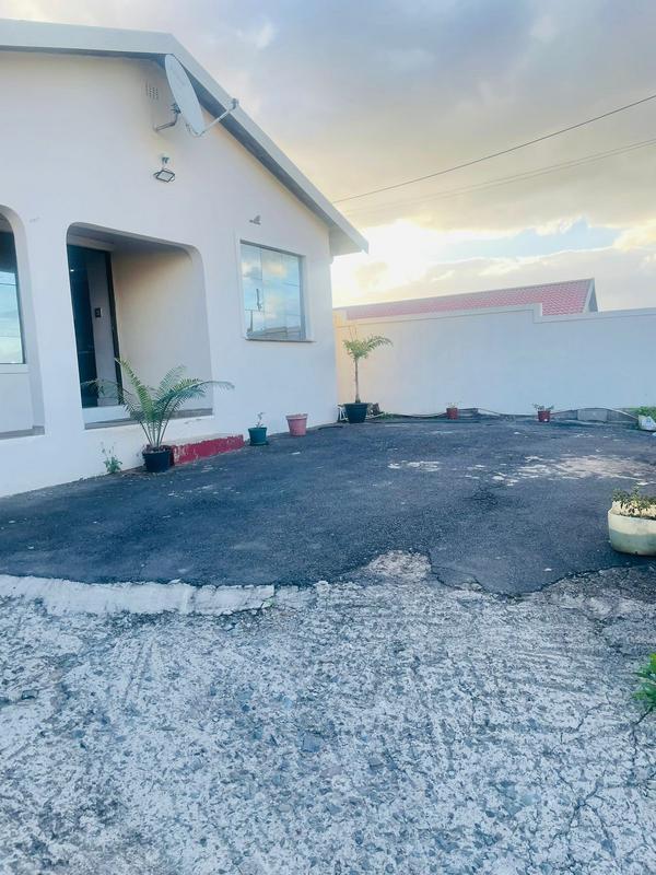 2 Bedroom Property for Sale in Newlands West KwaZulu-Natal