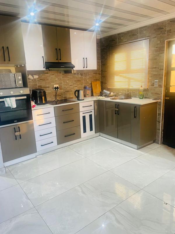 2 Bedroom Property for Sale in Newlands West KwaZulu-Natal