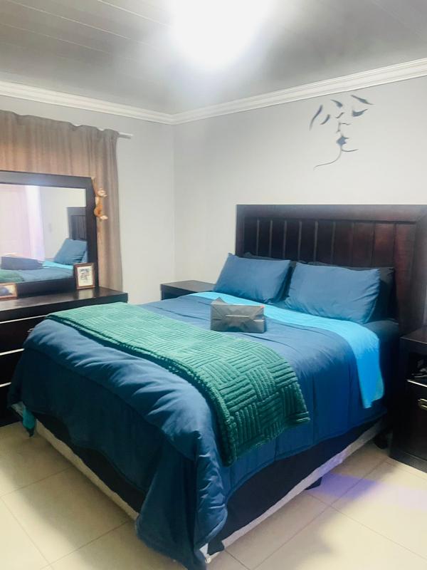 2 Bedroom Property for Sale in Newlands West KwaZulu-Natal