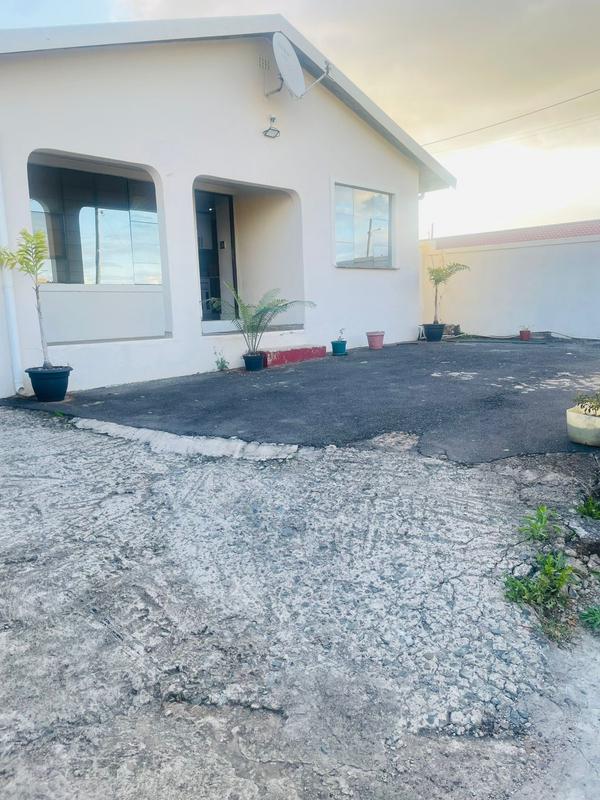 2 Bedroom Property for Sale in Newlands West KwaZulu-Natal