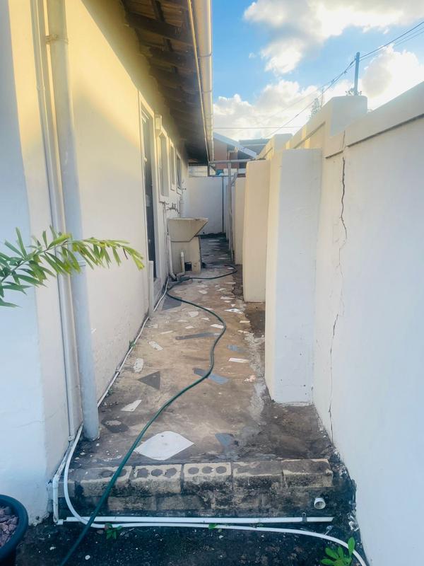2 Bedroom Property for Sale in Newlands West KwaZulu-Natal