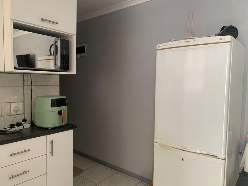 To Let 2 Bedroom Property for Rent in Hillary KwaZulu-Natal