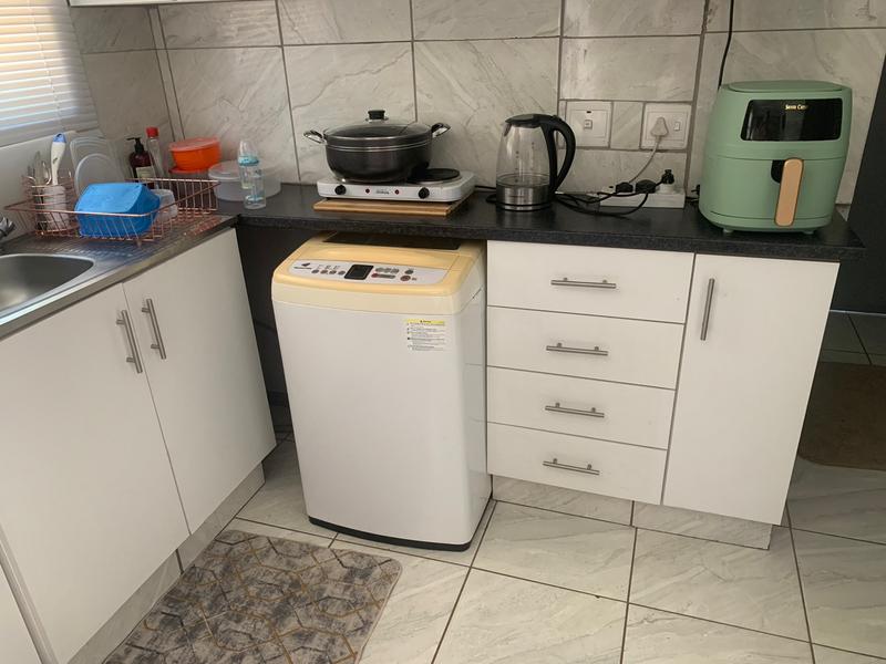 To Let 2 Bedroom Property for Rent in Hillary KwaZulu-Natal
