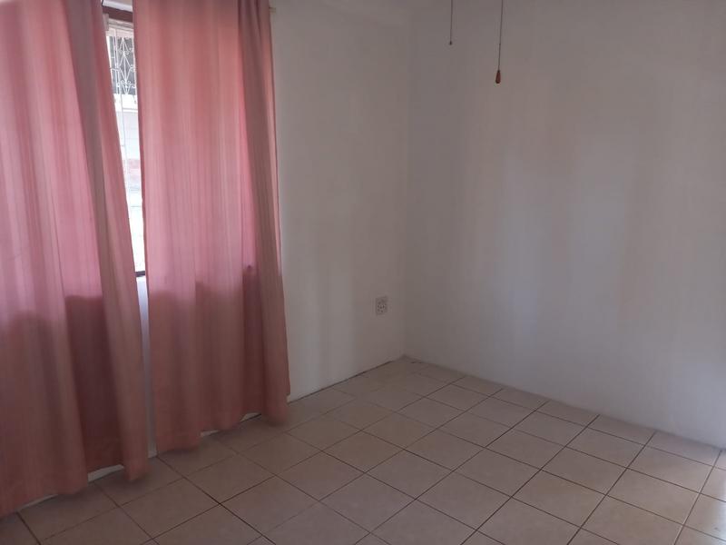 To Let 2 Bedroom Property for Rent in Escombe KwaZulu-Natal